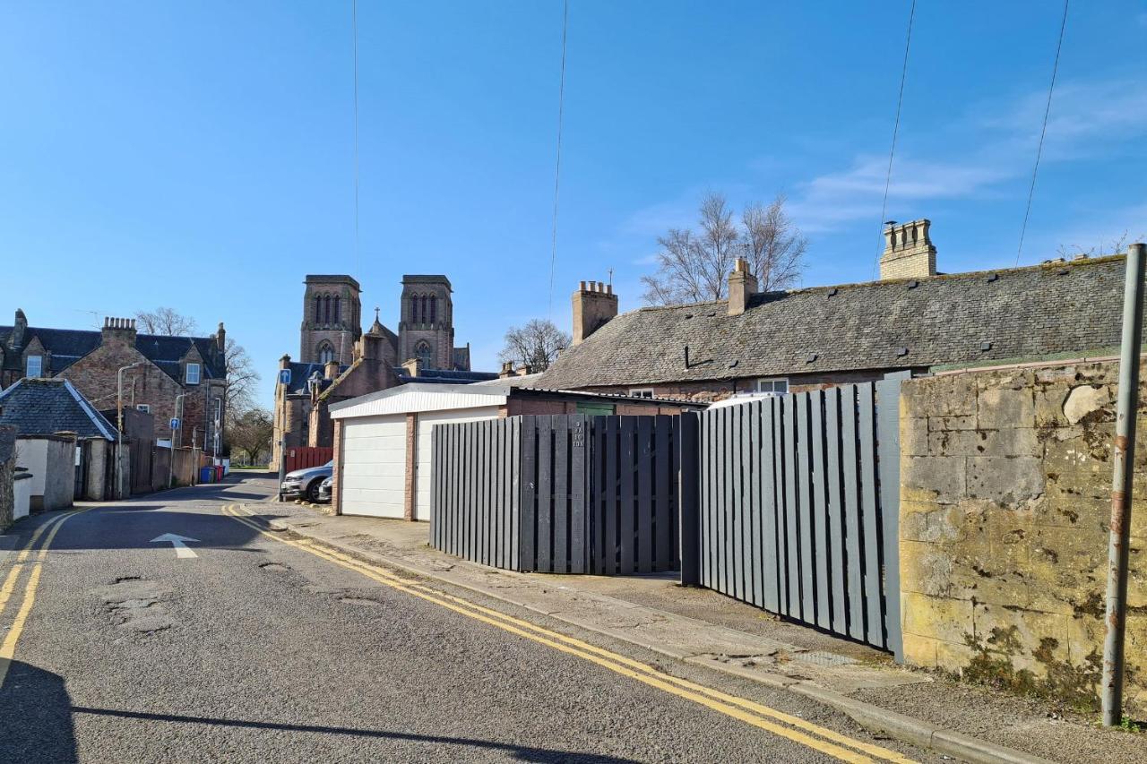Alexander Cottage Inverness Bagian luar foto
